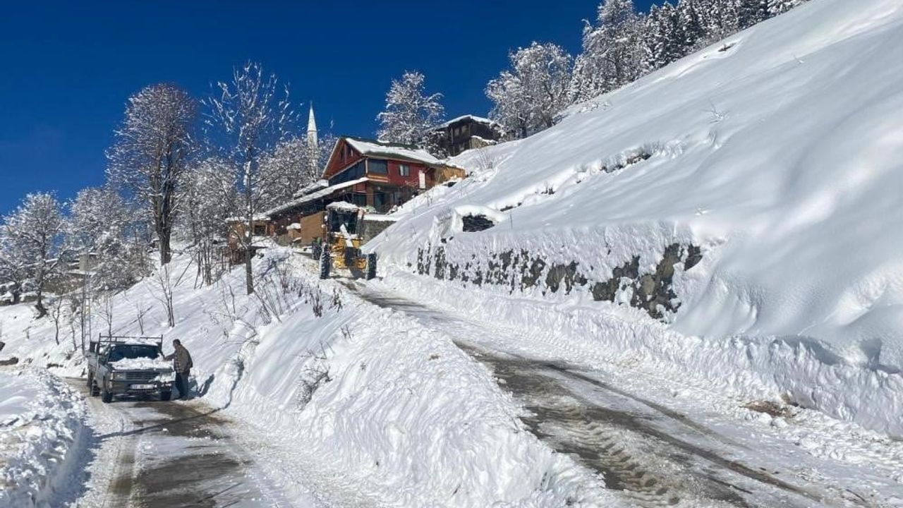 Rize'de 131 köy yolu ulaşıma açıldı