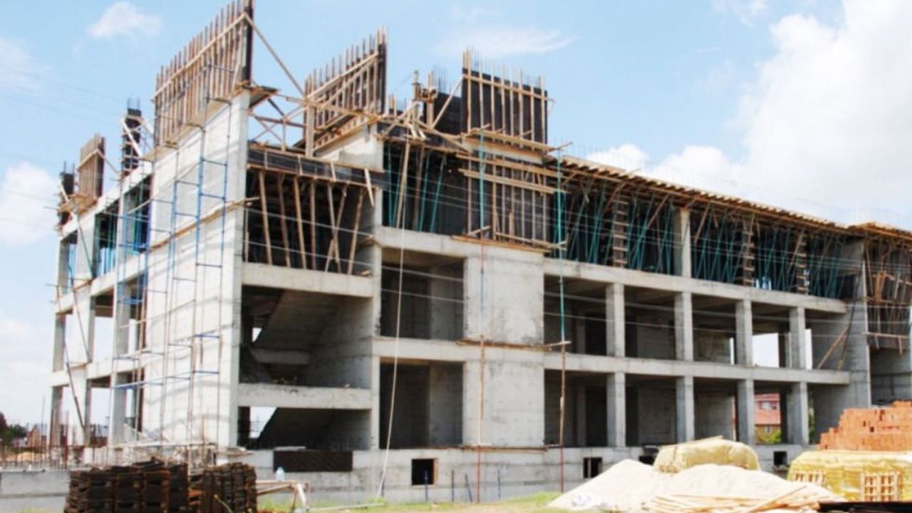 Sadıkoğlu: Hakediş Gecikmeleri Yerinde Dönüşümü Durma Noktasına Getirdi