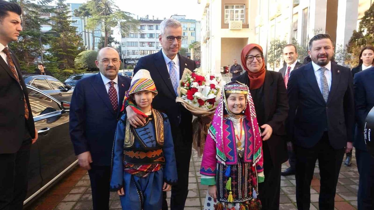Sağlık Bakanı Memişoğlu: Üçte biri sigara içen bir toplumda yaşamak istemiyoruz