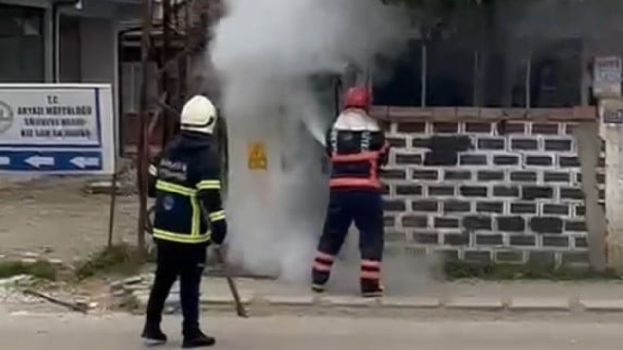 Sakarya Akyazı'da trafo yangını ve patlama mahallede paniğe yol açtı