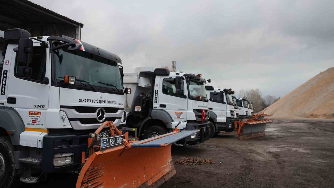 Sakarya Büyükşehir karla mücadeleye hazır — 49 araç, 98 personel