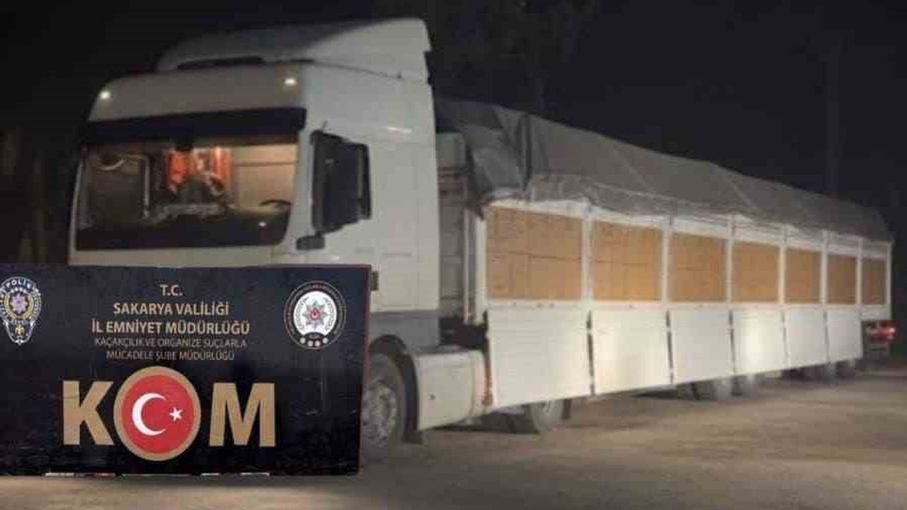 Sakarya'da 8 milyon gümrük kaçağı boş makaron ele geçirildi