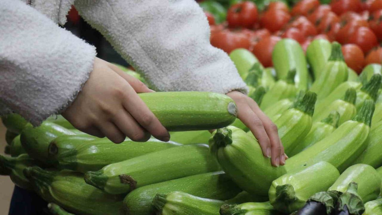 Sakarya pazarında kış sebzelerine yoğun ilgi