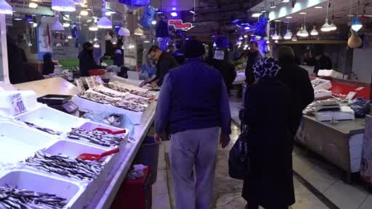 Sakarya tezgahlarında istavrit bolluğu: Fiyatlar düştü