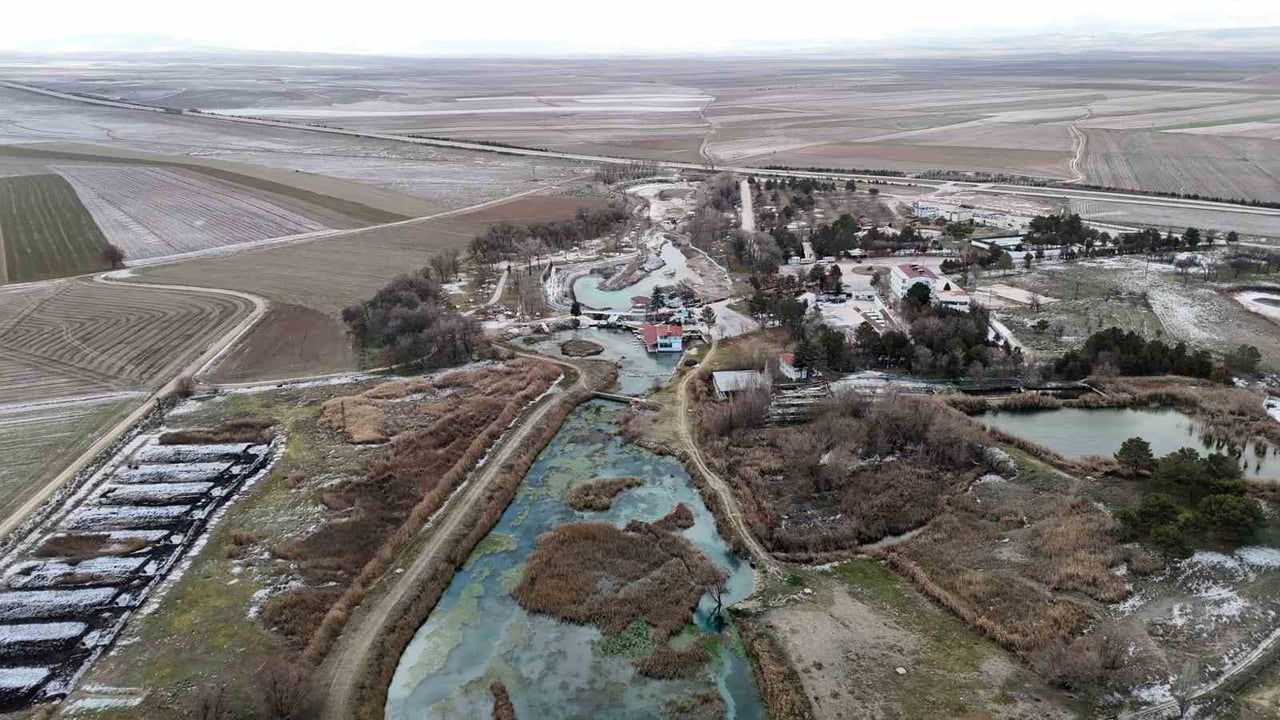 Sakaryabaşı'nda DSİ’nin sızma önleme ve temizlik çalışmaları sürüyor