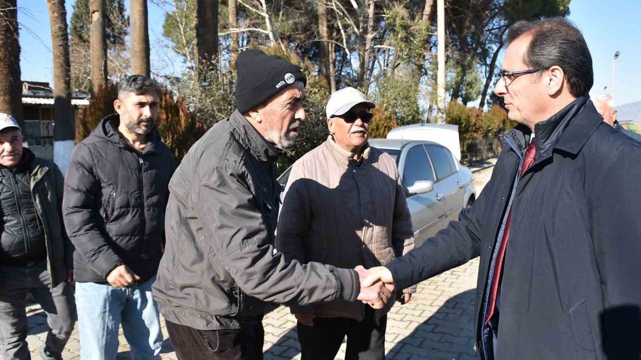 Salihli Kaymakamı Ali Güldoğan Emirhacılı ve Karayahşi mahallelerini ziyaret etti