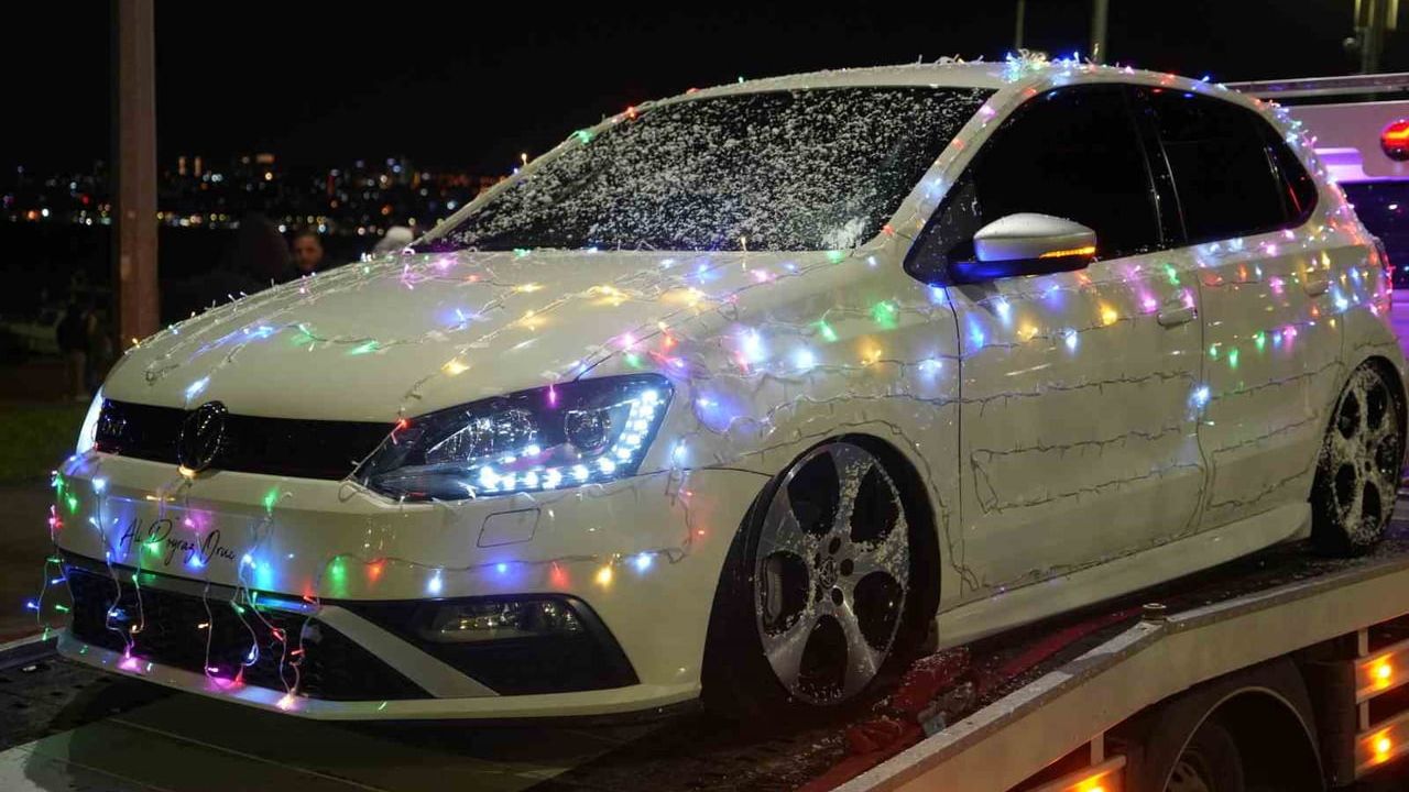 Samsun Atakum'da 2026 coşkusu: Yüzlerce kişi yılbaşını dans ve müzikle karşıladı