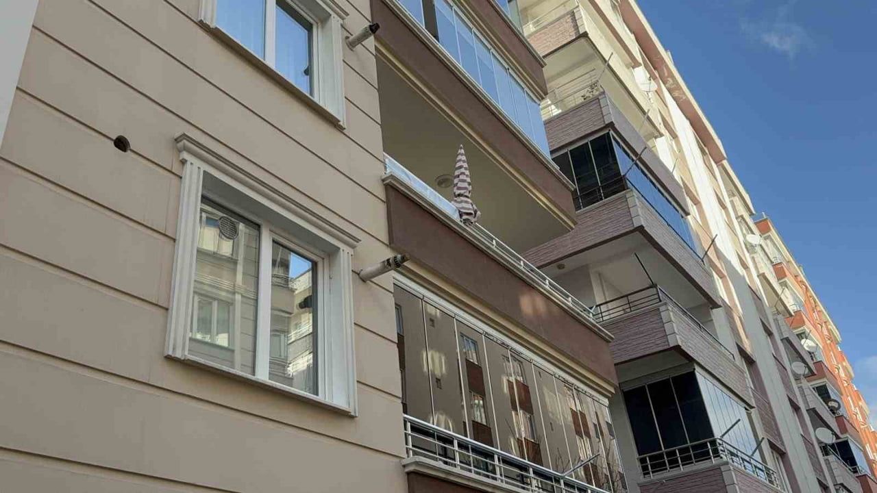 Samsun'da balkondan düşen 70 yaşındaki kadın hayatını kaybetti