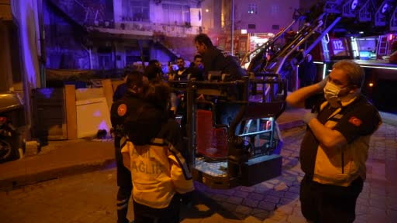 Samsun'da bodrum yangını: 8 kişi dumandan etkilendi