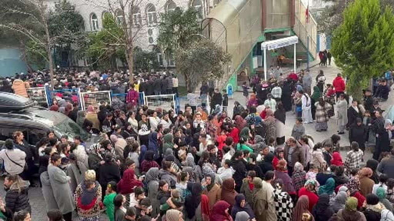 Samsun'da boğazı kesilerek öldürülen pazarcı toprağa verildi