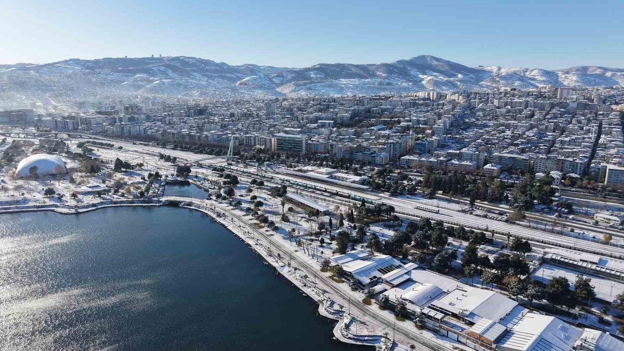 Samsun'da buzlanma ve don uyarısı: sürücülere dikkat çağrısı