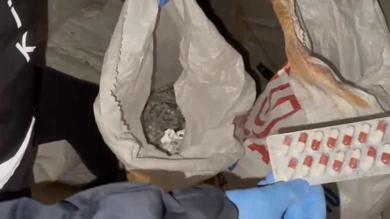 Samsun’da iki ilçede düzenlenen operasyonlarda 36 bin 600 adet sentetik ecza ele geçirildi