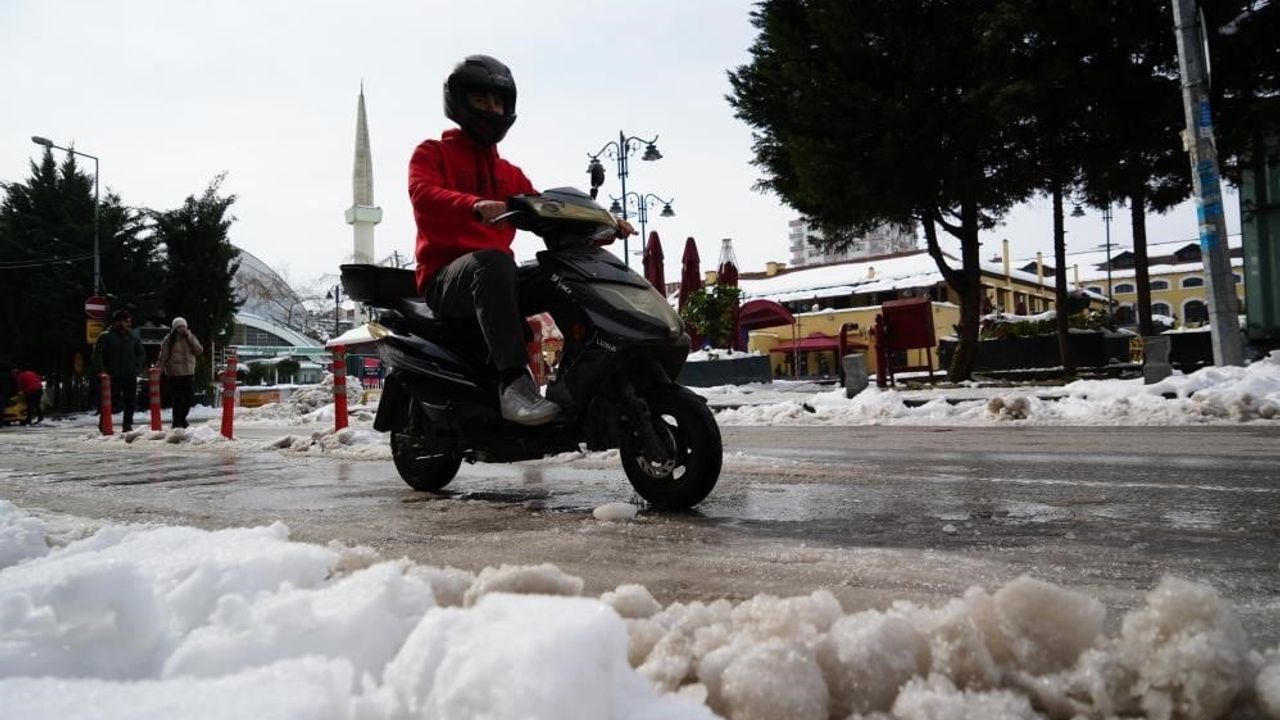 Samsun'da motosiklet ve motokuryeler için trafik kısıtlaması sona erdi