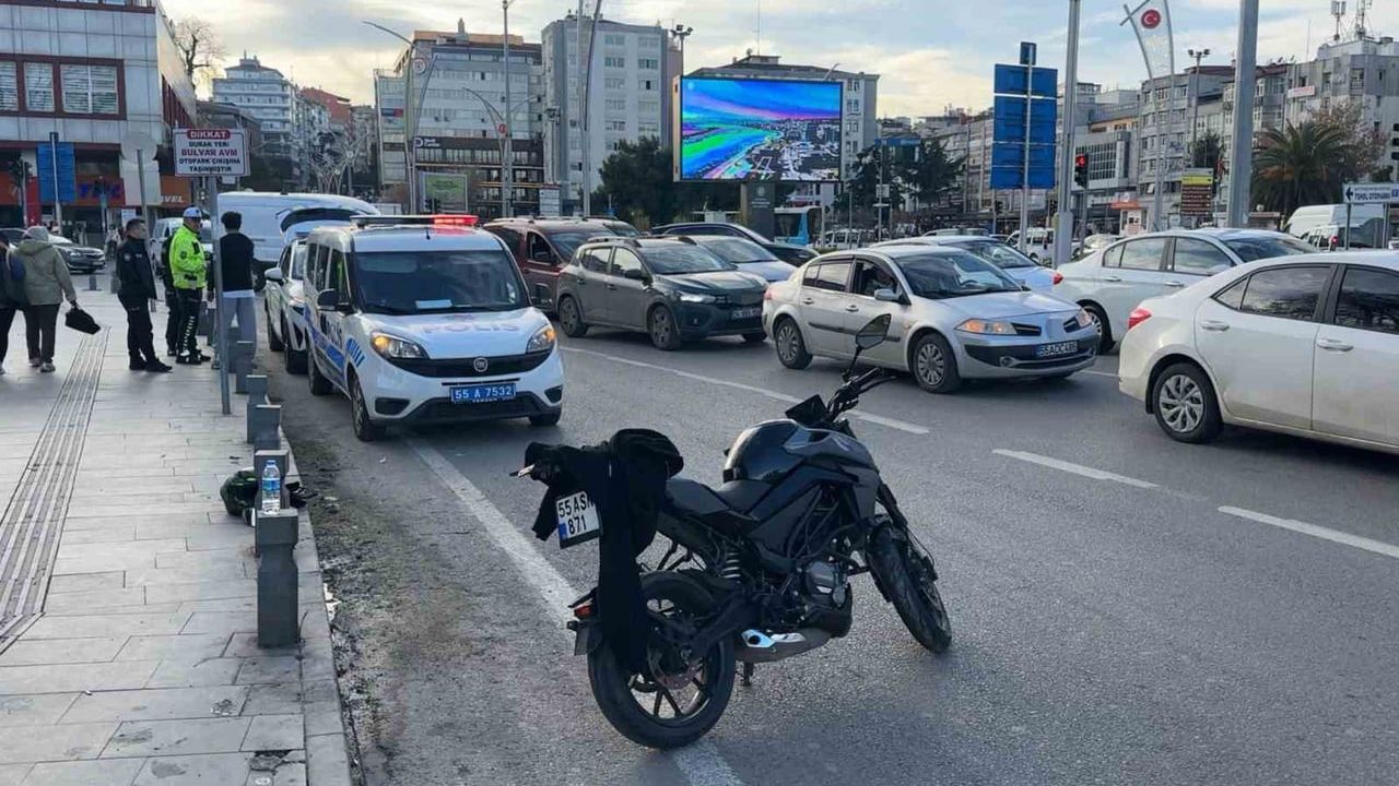 Samsun'da motosikletin yayaya çarpması: 1 yaralı