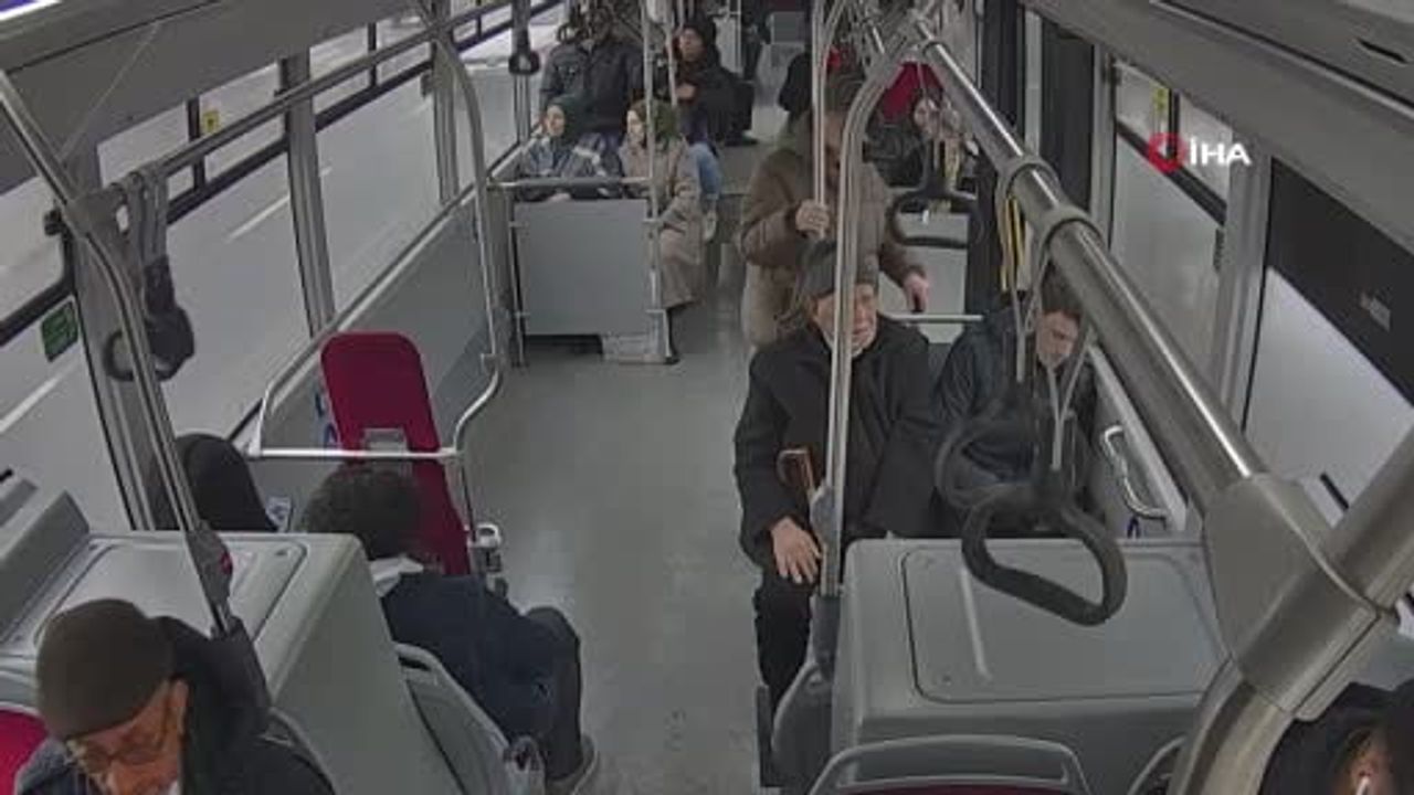 Samsun'da otobüs şoförü rahatsızlanan yolcuyu en yakın hastaneye yetiştirdi