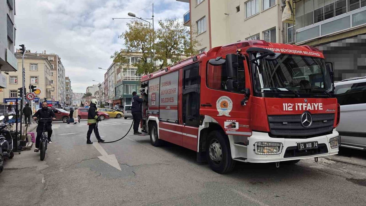 Samsun İlkadım'da çöp konteyneri yangını — itfaiye müdahalesi