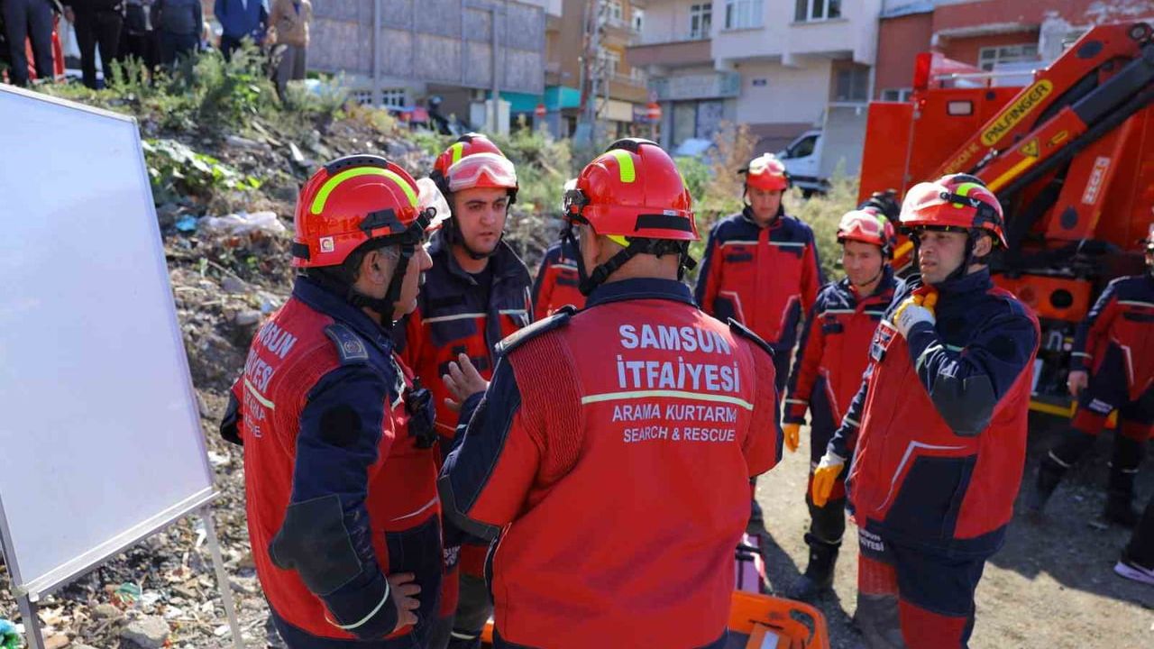 Samsun İtfaiyesi 2025'te 11.761 olaya müdahale etti, 5.119 can kurtardı