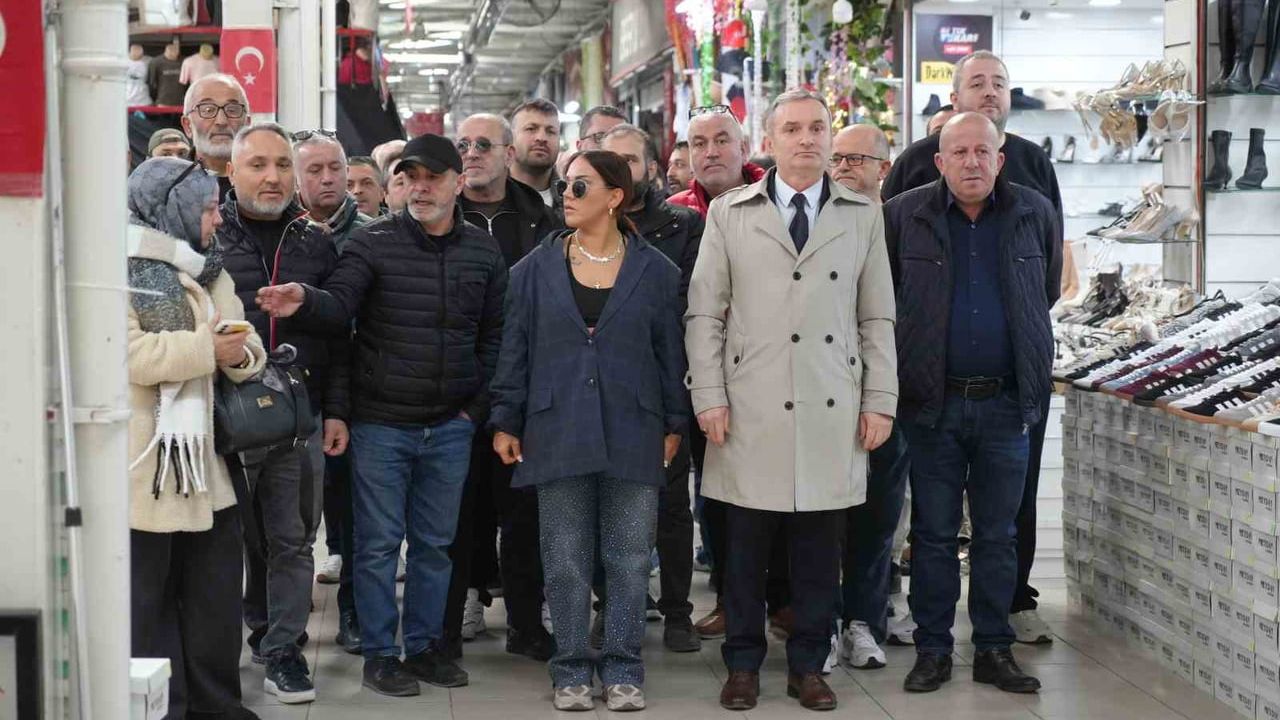 Samsunlu esnaf kent merkezinde kurulan 'ucuzluk çadırları'nın kaldırılmasını istedi