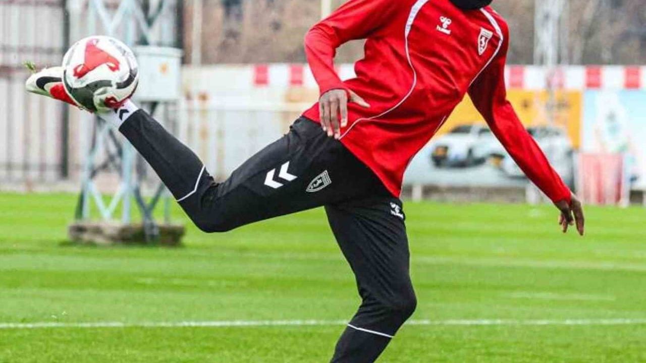 Samsunspor, Anthony Musaba ile yollarını karşılıklı fesihle ayırdı