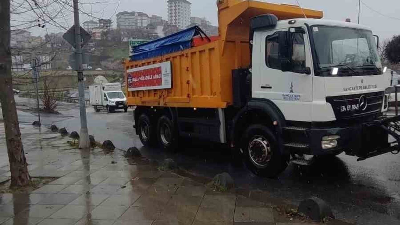 Sancaktepe Belediyesi karla mücadeleye 85 araç ve 750 personelle hazır