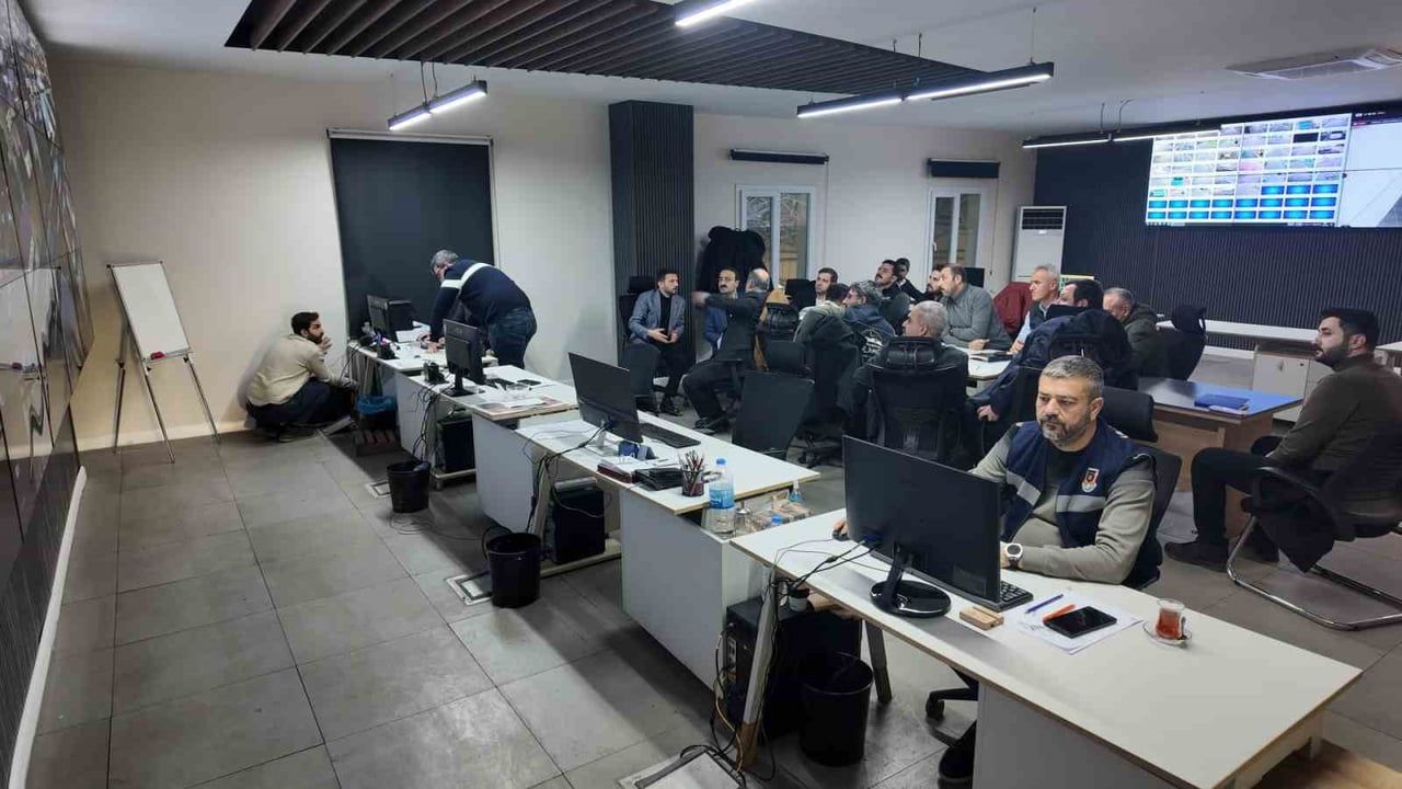 Şanlıurfa Büyükşehir'de sel ve su baskınına karşı kritik hazırlık