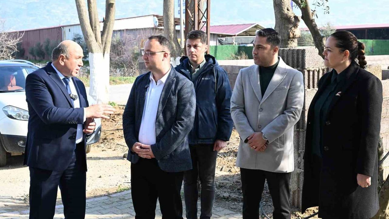 Sarıgöl Aşağı Koçaklar Mezarlığı'nın çevre duvarı yenilendi