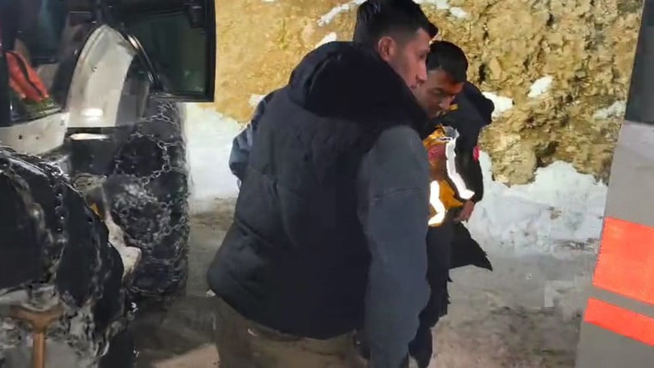 Sason'da kar nedeniyle mahsur kalan hasta kurtarıldı