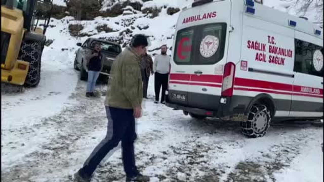 Sason'da zorlu kış koşullarında hasta kurtarma operasyonu