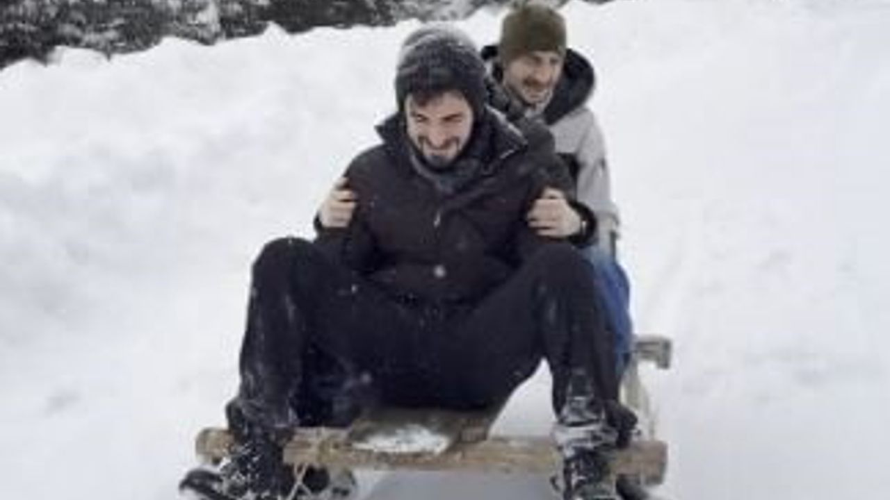 Şavşat’ta Geleneksel Tahta Kızaklarla Kış Eğlencesi