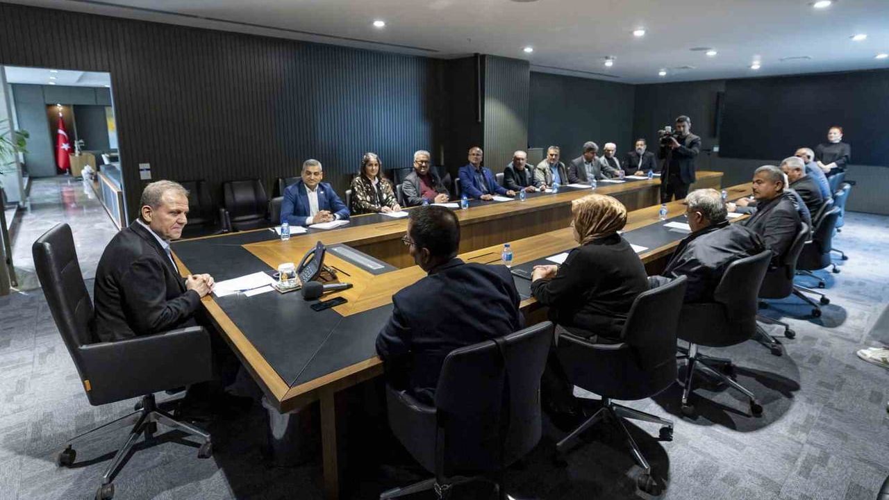 Seçer: Muhtarlar Vatandaşla Belediyenin Arasındaki Köprüdür