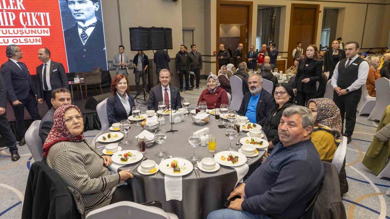 Seçer: Şehitlerimiz ülkenin onurunu omuzlarında taşıdı