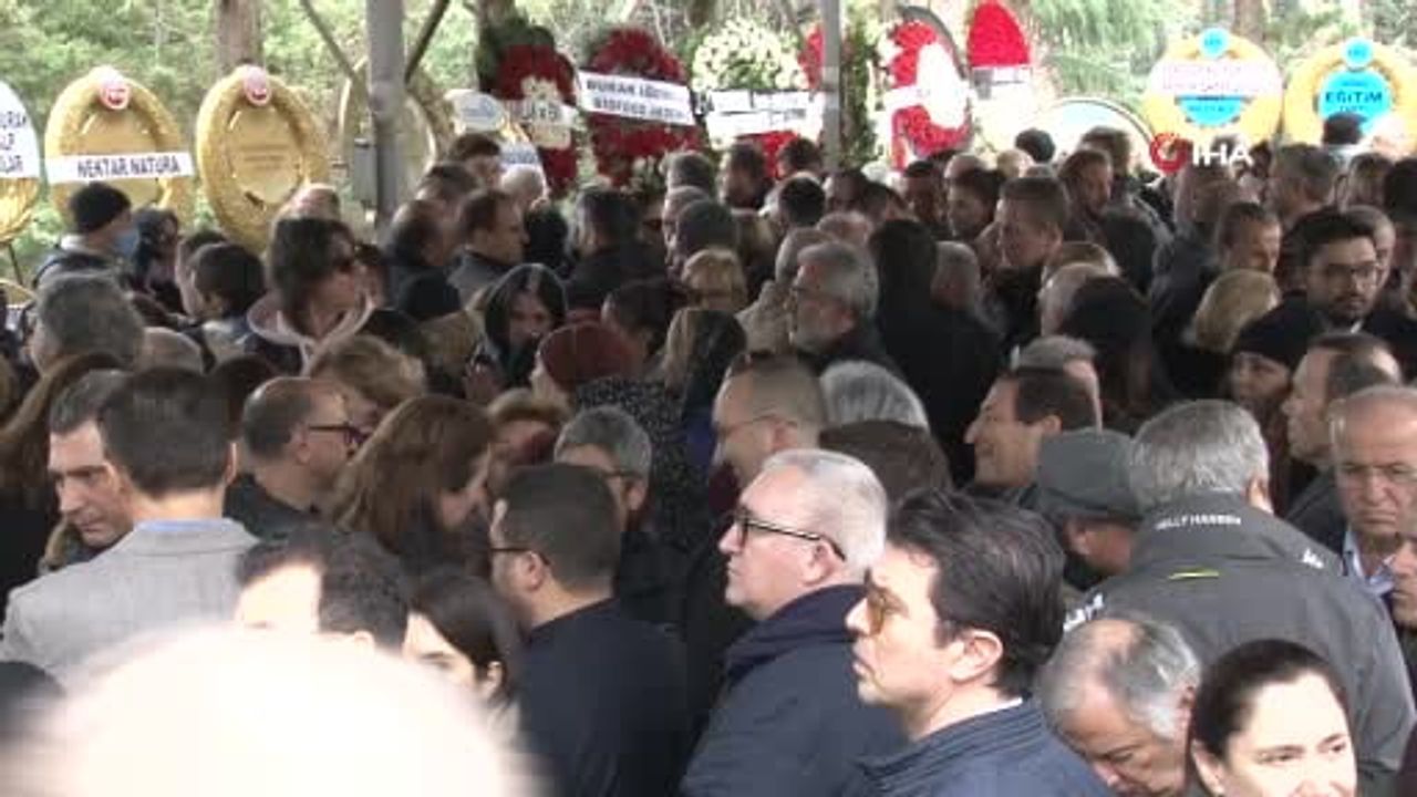 Seha Okuş son yolculuğuna uğurlandı