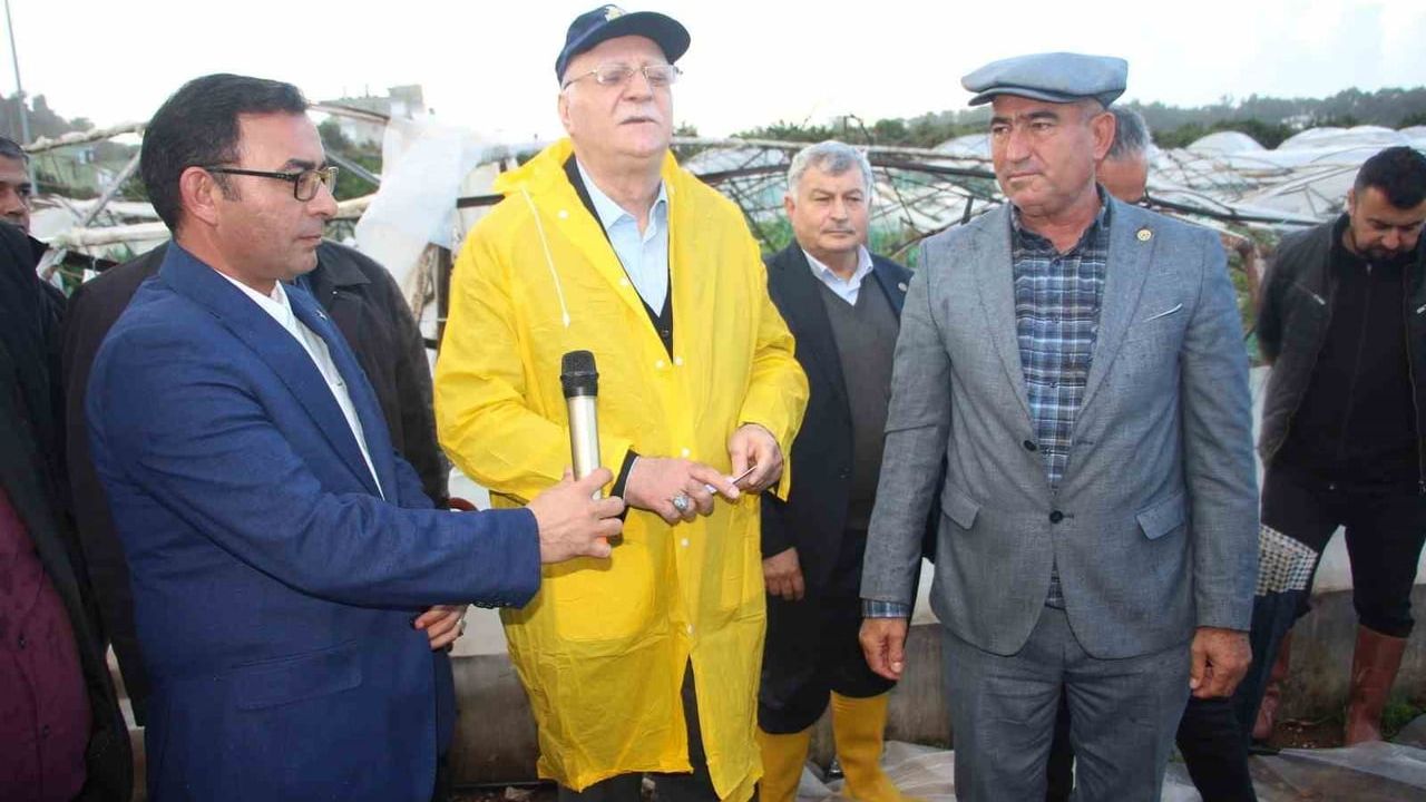 Şemsi Bayraktar: Kumluca’daki sel ve hortum mağdurlarına don yardımı düzeyinde nakdi destek talebi