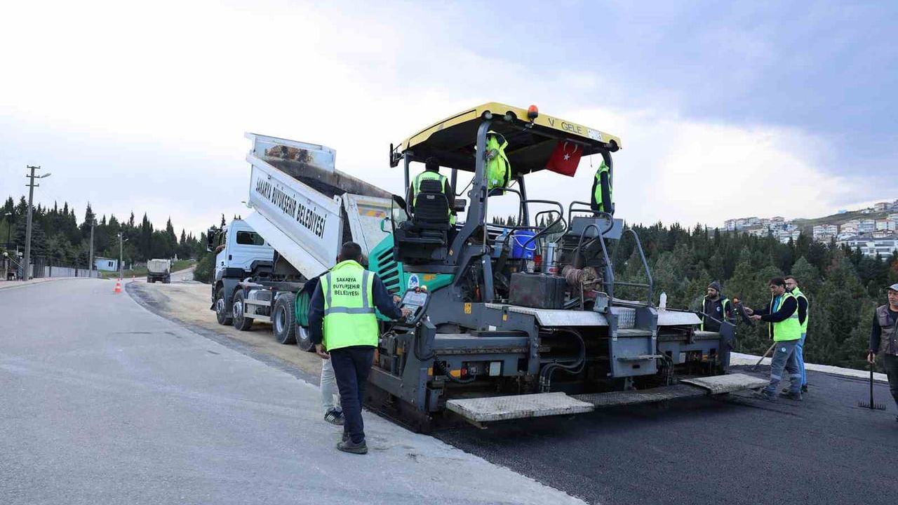 Serdivan’da Transit Geçişi Kolaylaştıran Yol Genişletme Projesi