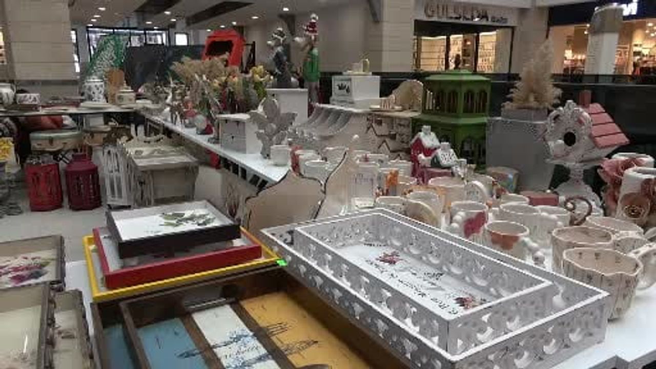 Şerife Çelik Sanat Atölyesi kursiyerlerinin eserleri Bedesten AVM'de sergilendi