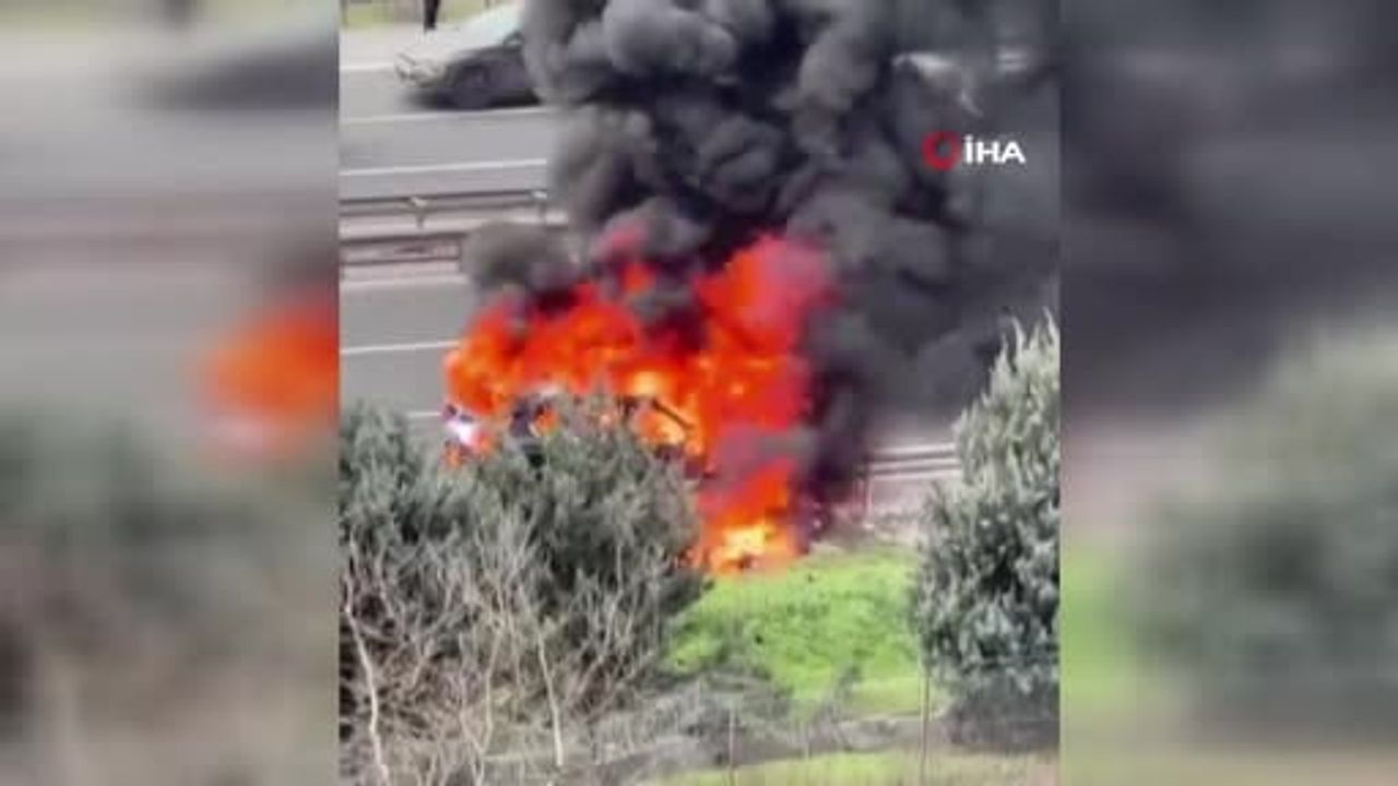 Seyir Halindeki BMW Alev Aldı: TEM Hadımköy'de Korku Dolu Anlar