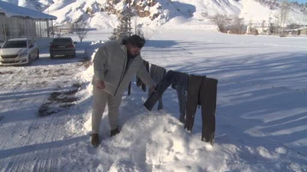 Sibirya soğukları Sivas’ı dondurdu: Çamaşırlar sabaha kaskatı kesildi