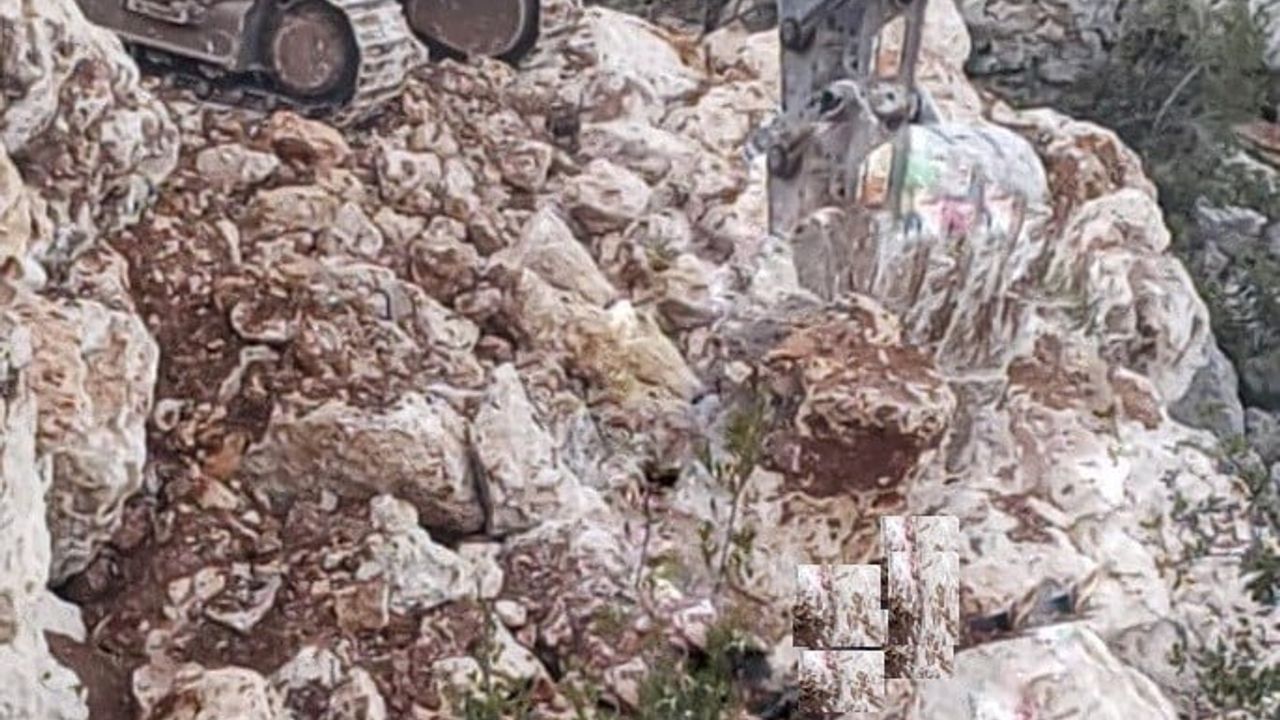 Silifke'de kaya duvarı çöktü: Canbazlı Mahallesi'nde bir genç yaşamını yitirdi