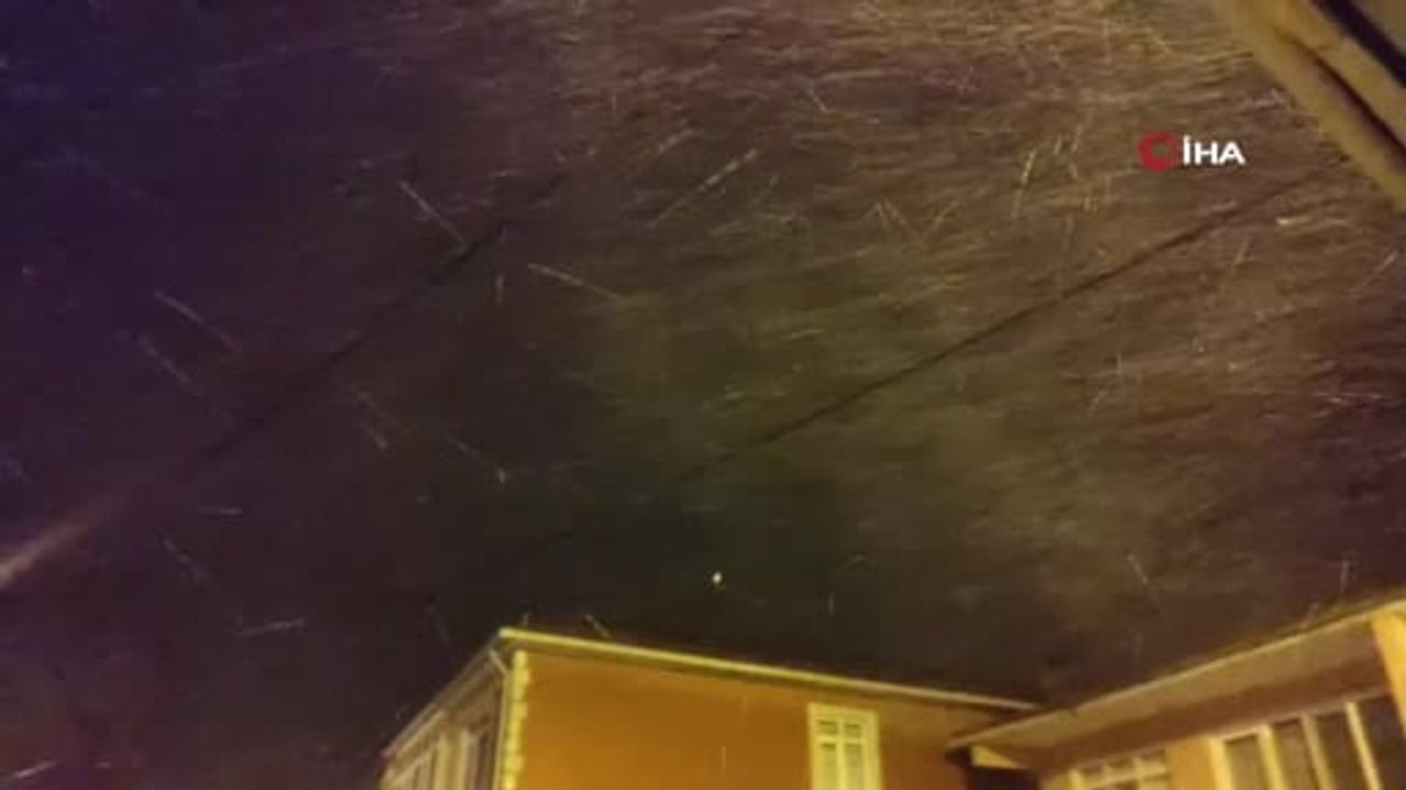 Silivri ve Çatalca'da kar yağışı başladı