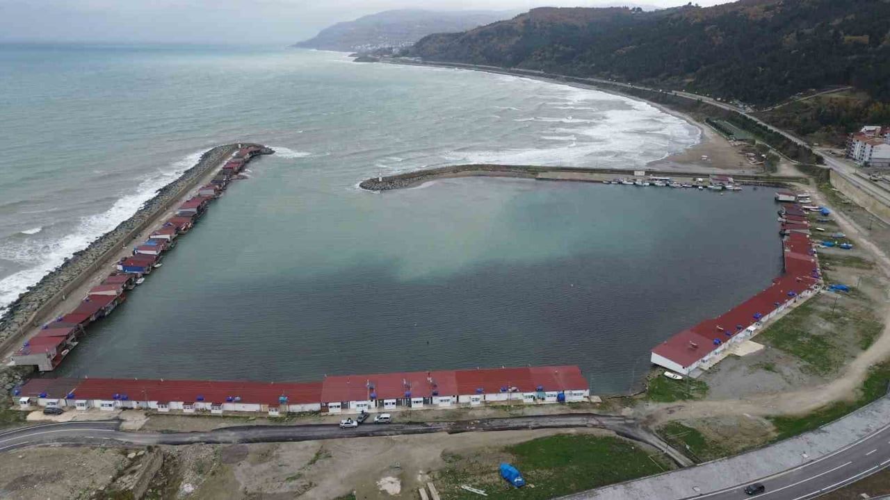 Sinop Türkeli Limanı'nda 106 imara aykırı yapıya 30 gün süre