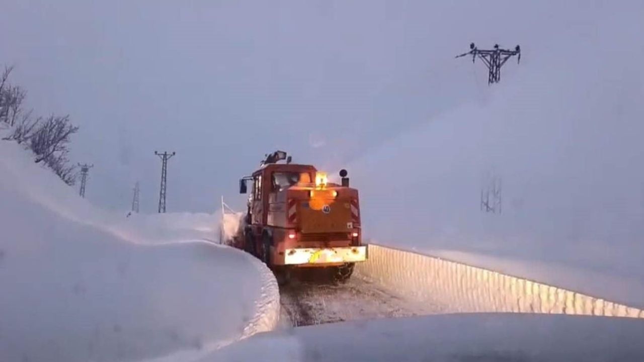 Şırnak-Hakkari İpekyolu 6 Gün Sonra Ulaşıma Açıldı