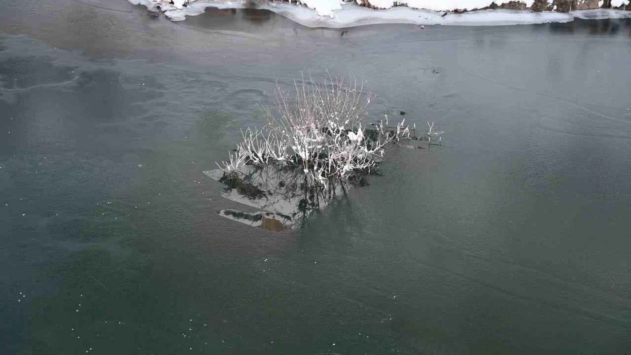 Şırnak’ta Habur Çayı’nın Bir Bölümü Dondu