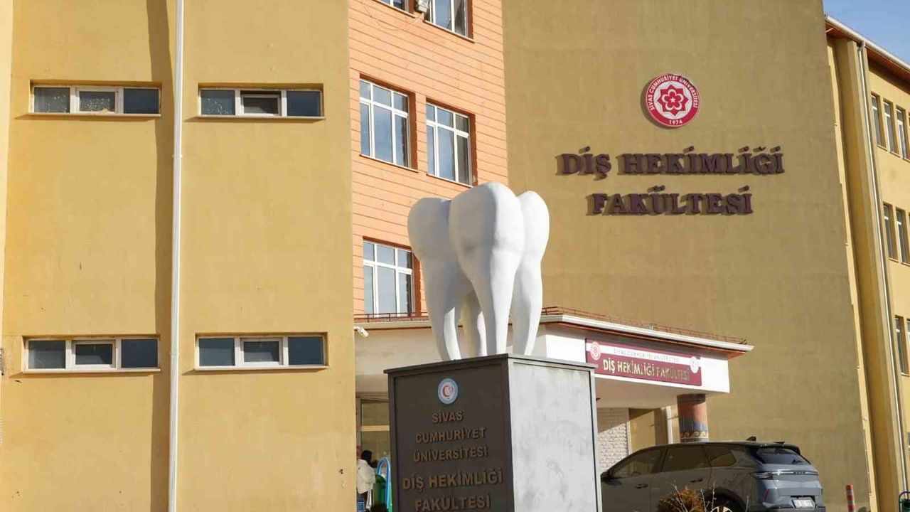 Sivas Cumhuriyet Üniversitesi Diş Hekimliği Fakültesi Koşullu Akreditasyon Aldı