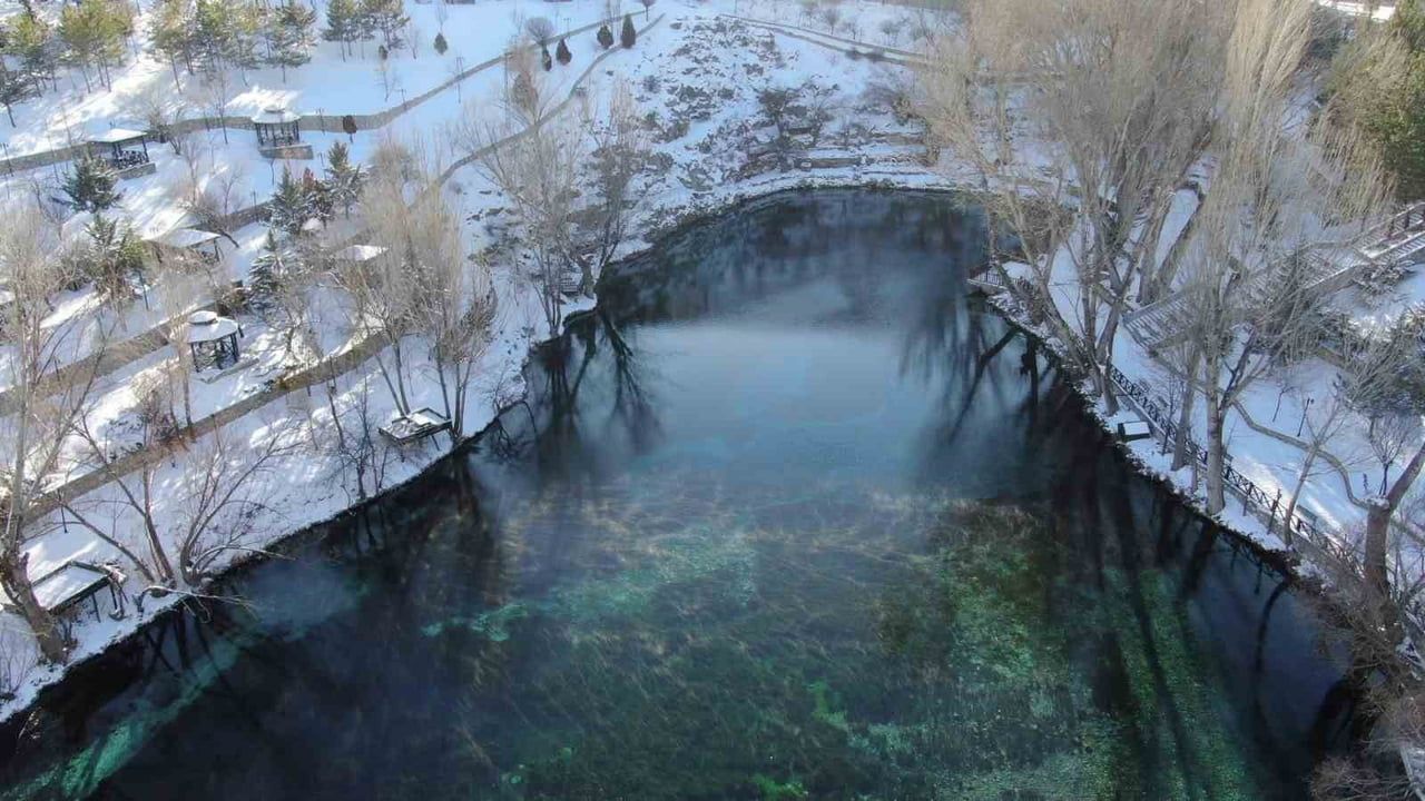 Sivas’ta Her Yer Buz Tuttu; Tek Gökpınar Donmadı
