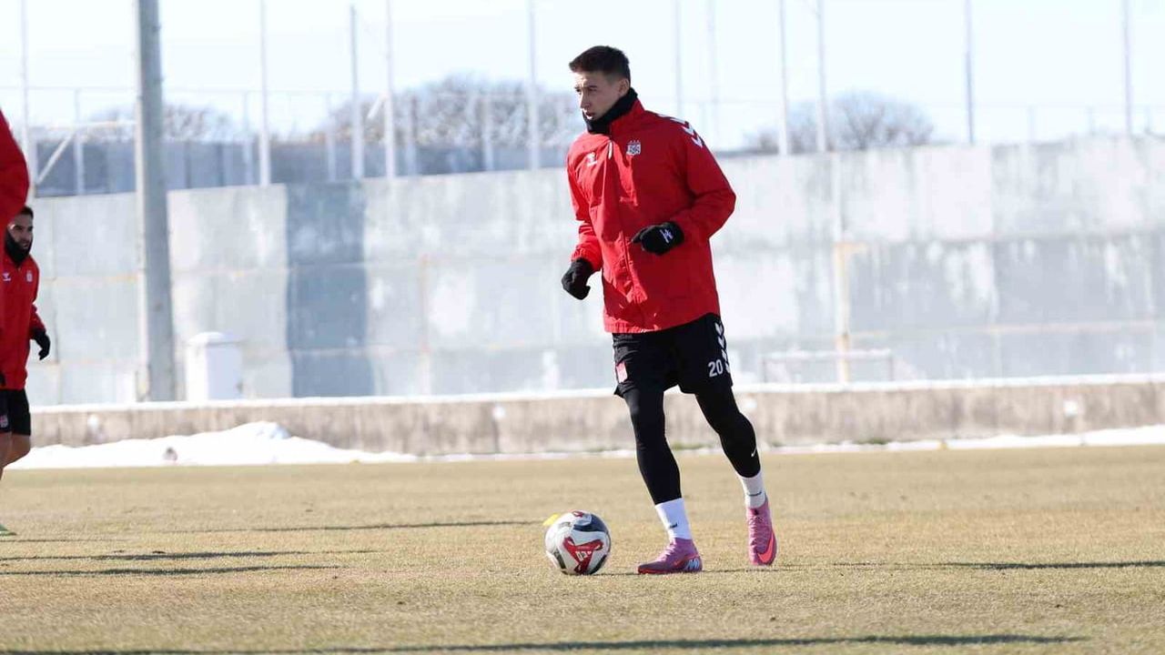 Sivasspor, Bodrum FK deplamanı öncesi hazırlıklarını sürdürdü