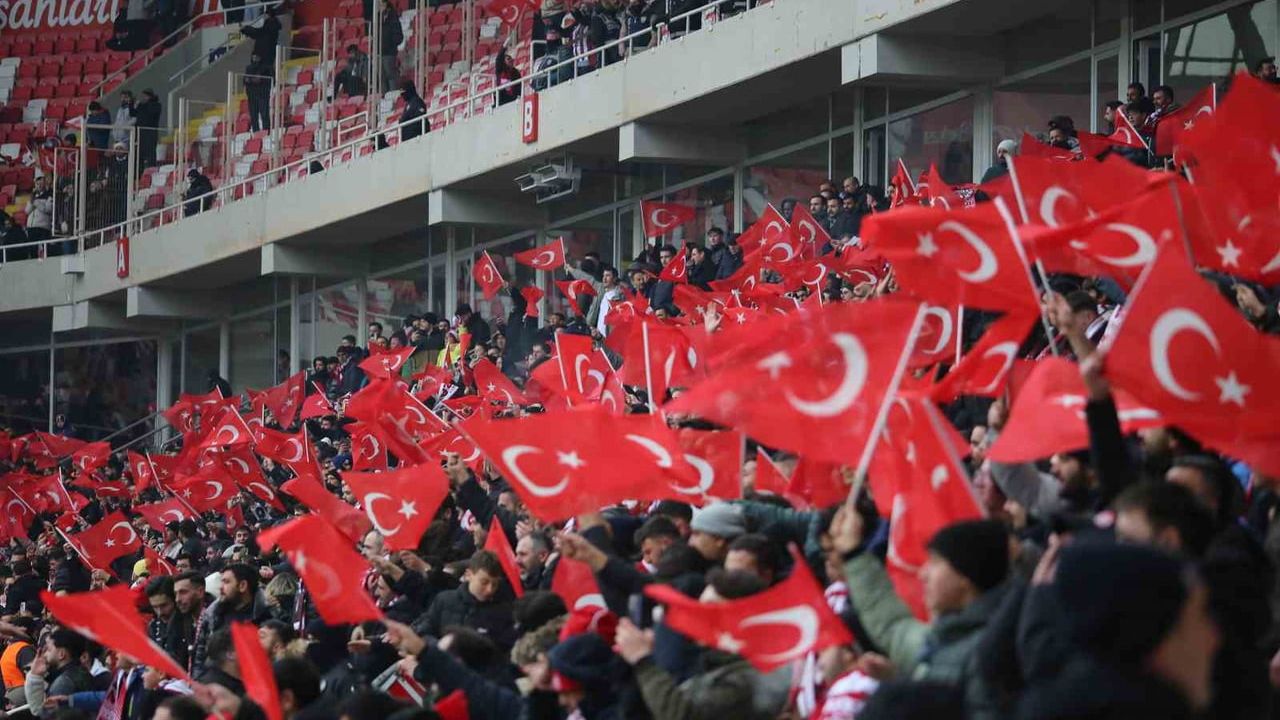 Sivasspor taraftarından Amed maçına yoğun ilgi