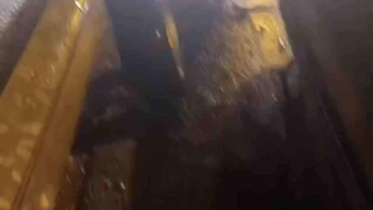 Siverek–Diyarbakır yolunda oluşan çukur onlarca araca hasar verdi