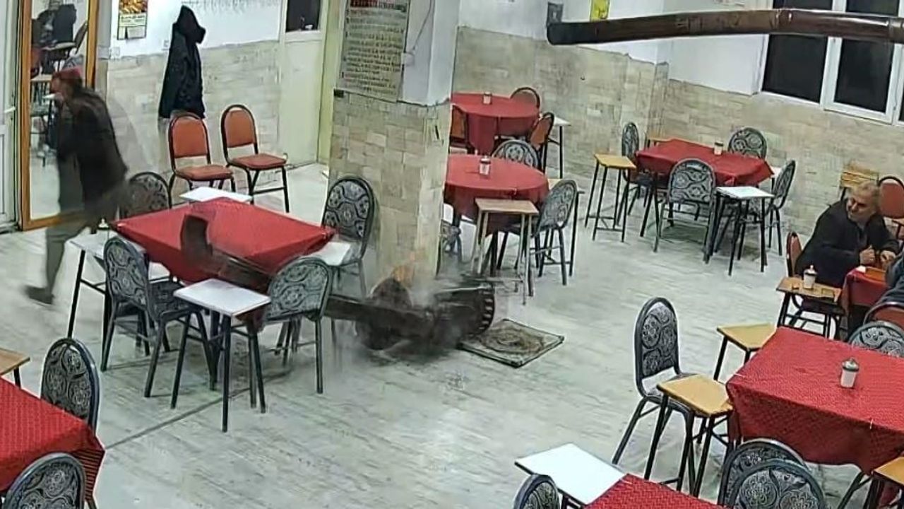 Sobaya dökülen kolonya kıraathanede patlamaya yol açtı