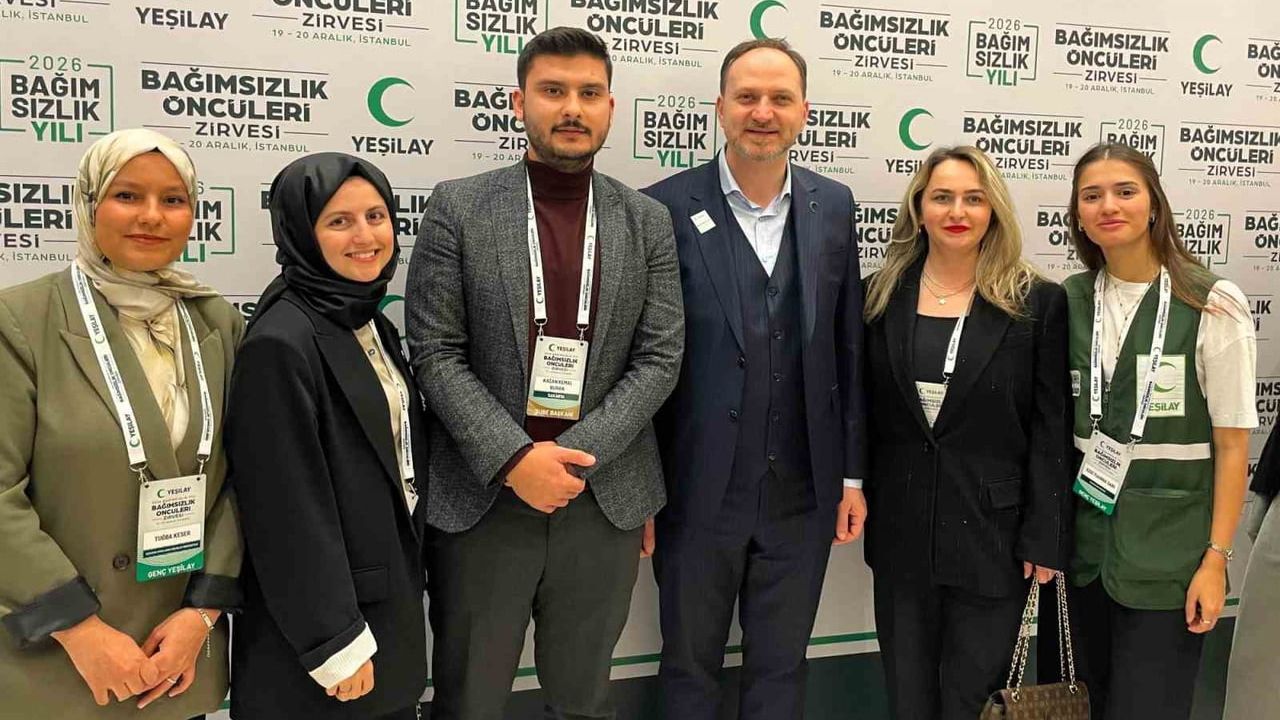 SUBÜ Genç Yeşilay, Bağımsızlık Öncüleri Zirvesi'ne Katıldı