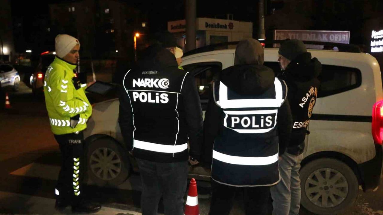 Sultandere'de polis ekiplerinden kapsamlı asayiş ve trafik uygulaması